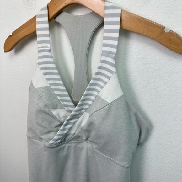 Lululemon Deep Breath Racer Back Tank Top Size 8 Grey - Picture 5 of 8